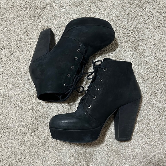 Steve Madden Black Suede Booties - Picture 3 of 7